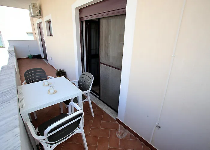 Apartament The Met